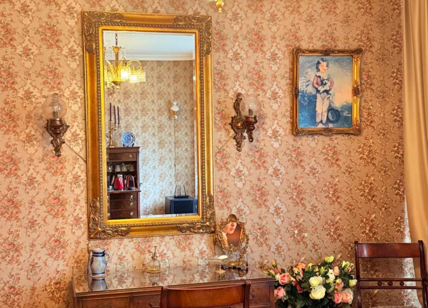 Luxurious Classical Dutch Styled Room In City Centre Of The Hague - Home Stay Bed & Breakfast