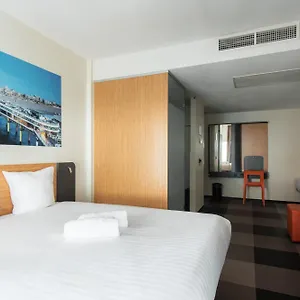 2* Отель Easyhotel Scheveningen